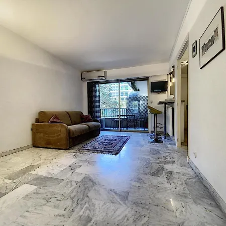 Majestic - Del3535 - Studio *
